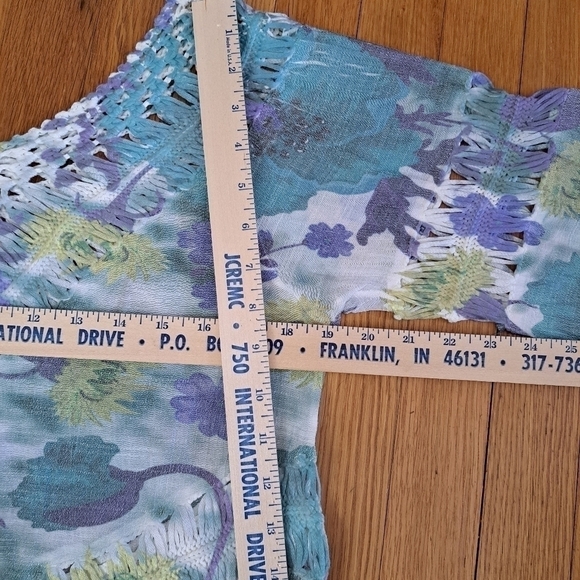 Rain Women's Small 3/4 Sleeve V-neck Watercolor Crochet Top Shirt Swimsuit Cover - Picture 7 of 11